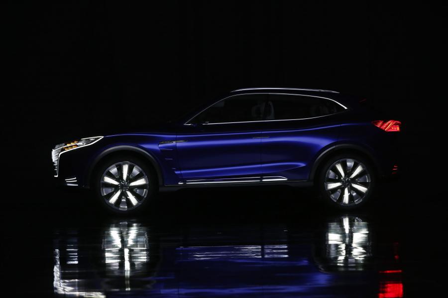 Roewe Vision-E 2017 года  (фото 7 из 15)